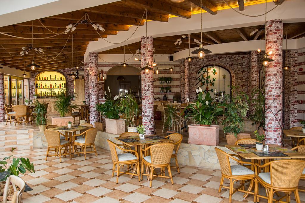 Platan Garden Rooms & Restaurant Hajduszoboszlo Exterior photo