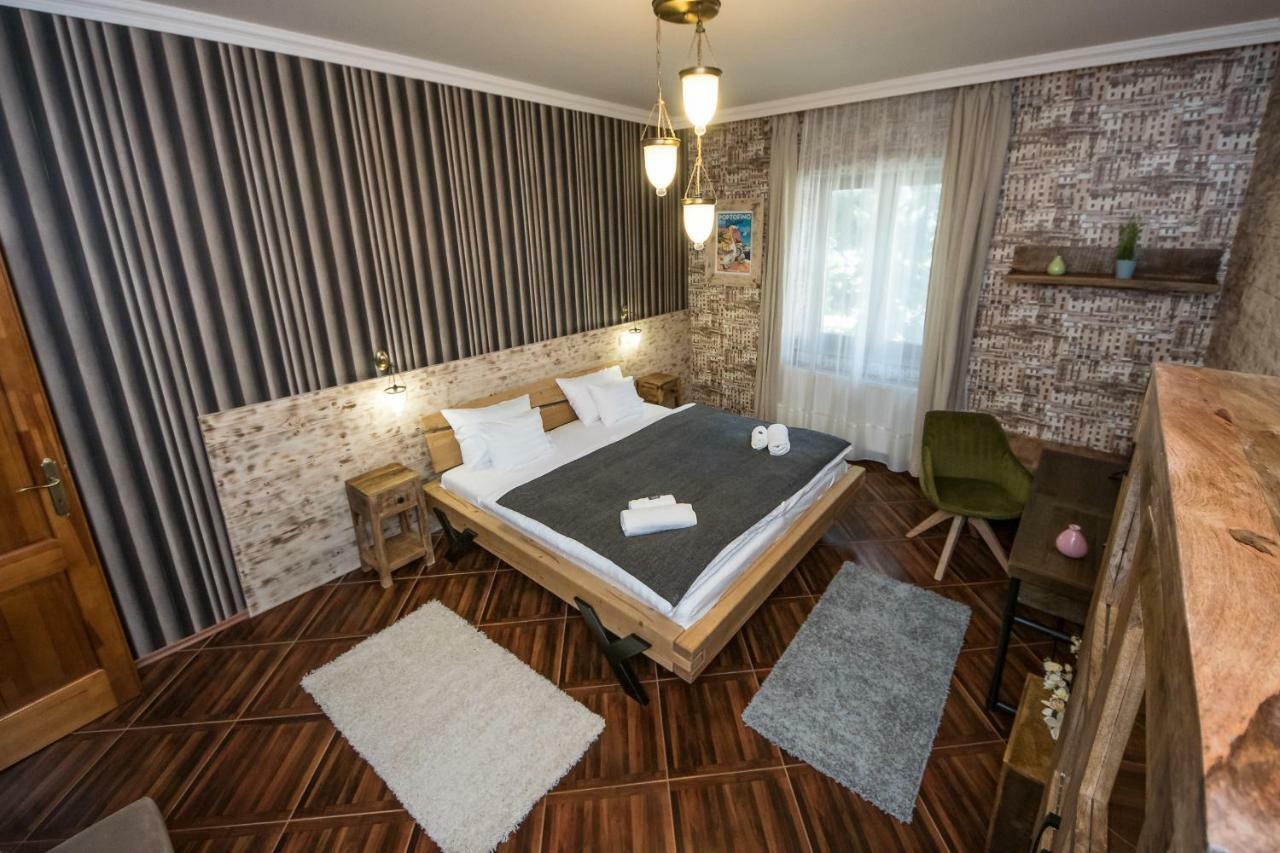 Platan Garden Rooms & Restaurant Hajduszoboszlo Exterior photo